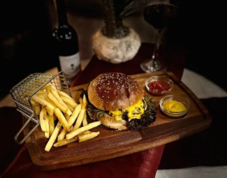 STONELLA BURGER